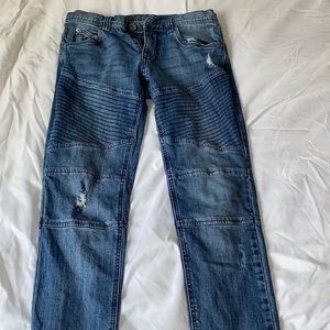 4 pairs of jeans (American Eagle and Arizona)